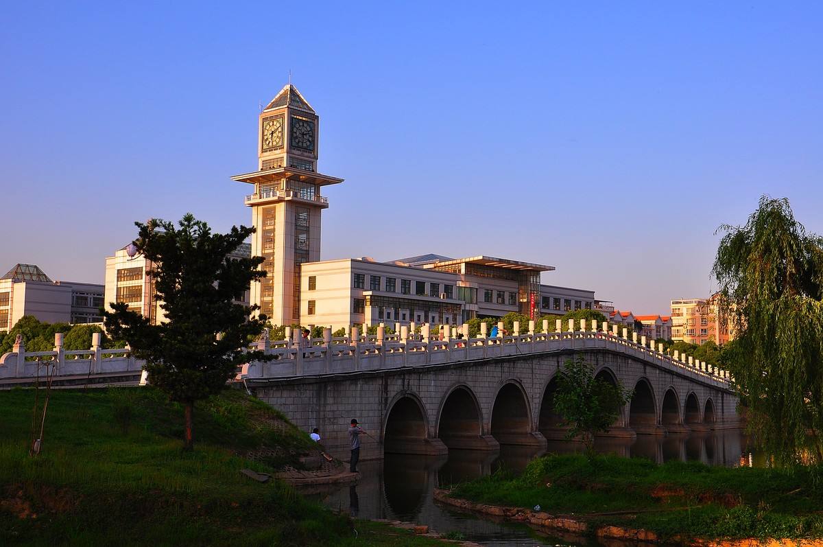 2023年中南财经政法大学各省录取分数线
