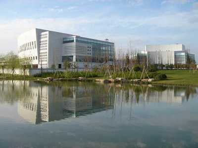 ���ݴ�ѧ��һ�����������٣�����רҵ�Ƽ�