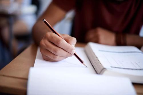男生适合学什么专业 盘点未来十年最紧缺职业你敢选吗?