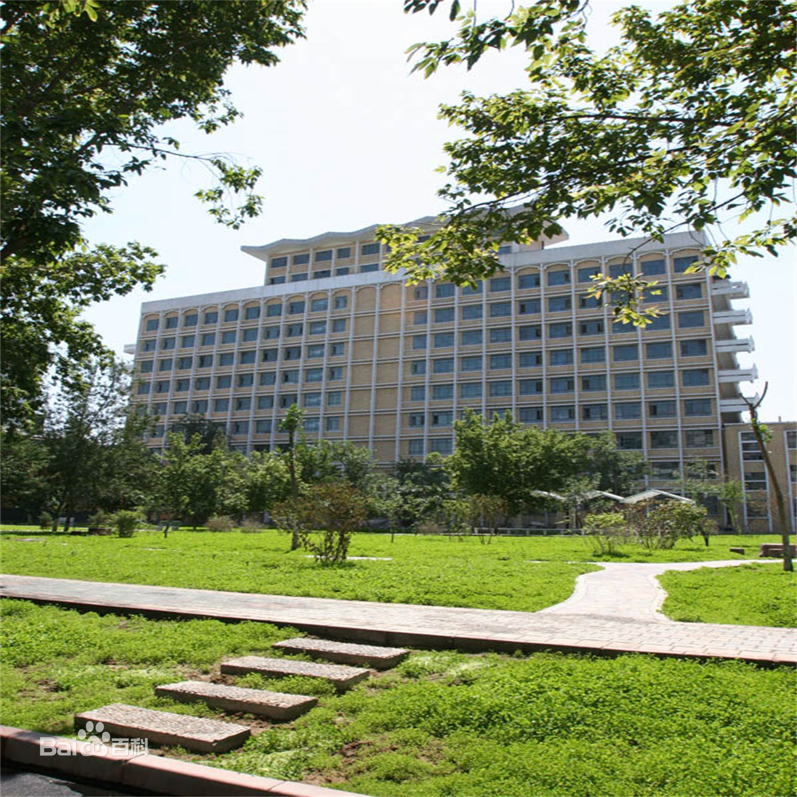 新疆医科大学怎么样 是几本?附属医院有哪些?