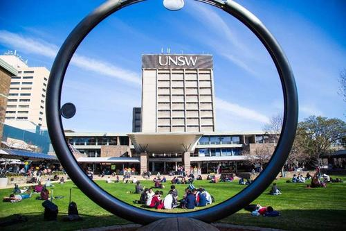 ��������ʿ��ѧ���ĸ���������������Σ�����������ѧ�ѱ�׼