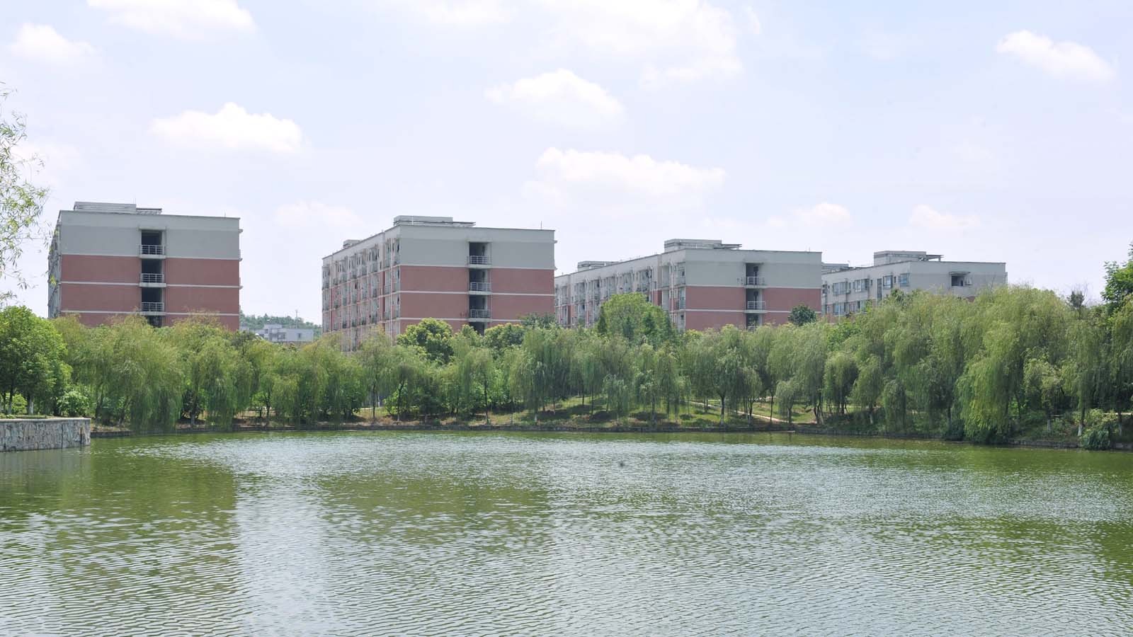 湖南工学院好不好是几本排名多少宿舍环境怎么样