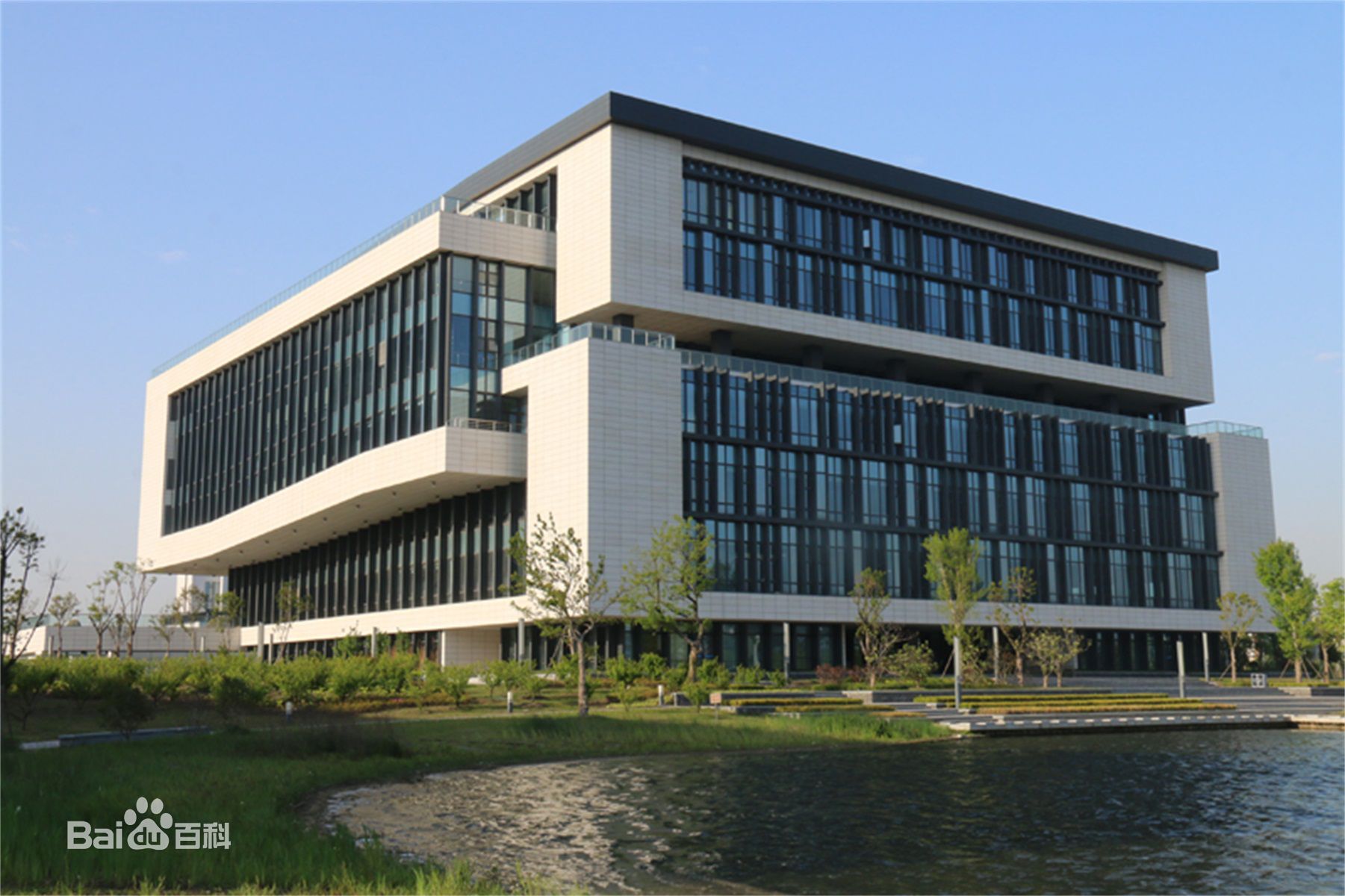 泰州学院是几本怎么样在哪个区?2023泰州学院学费多少宿舍如何?