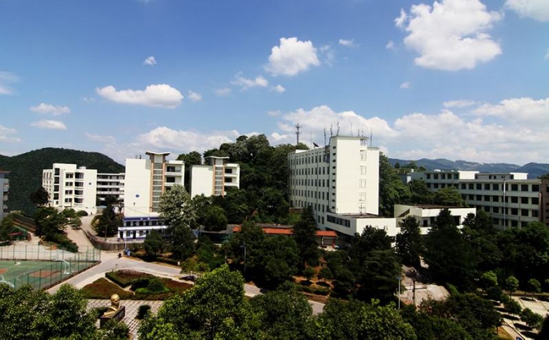 萍乡学院是几本全国排名多少有什么好的专业？一年学费多少钱