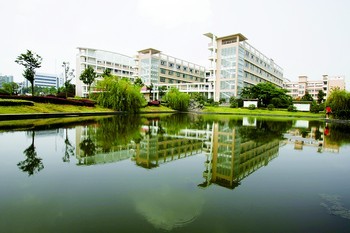 湖南传媒大众职业技术学院官网_湖南大众传媒学院风气_湖南省大众传媒学院