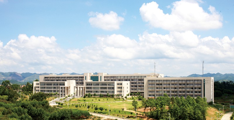 广西交通职业技术学院 是公办的吗有什么专业?宿舍环境如何