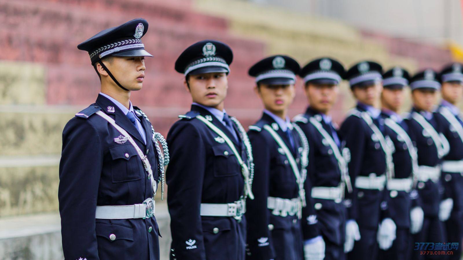 向警旗宣誓敬礼！内江市公安局举行中国人民警察节庆祝活动_四川在线